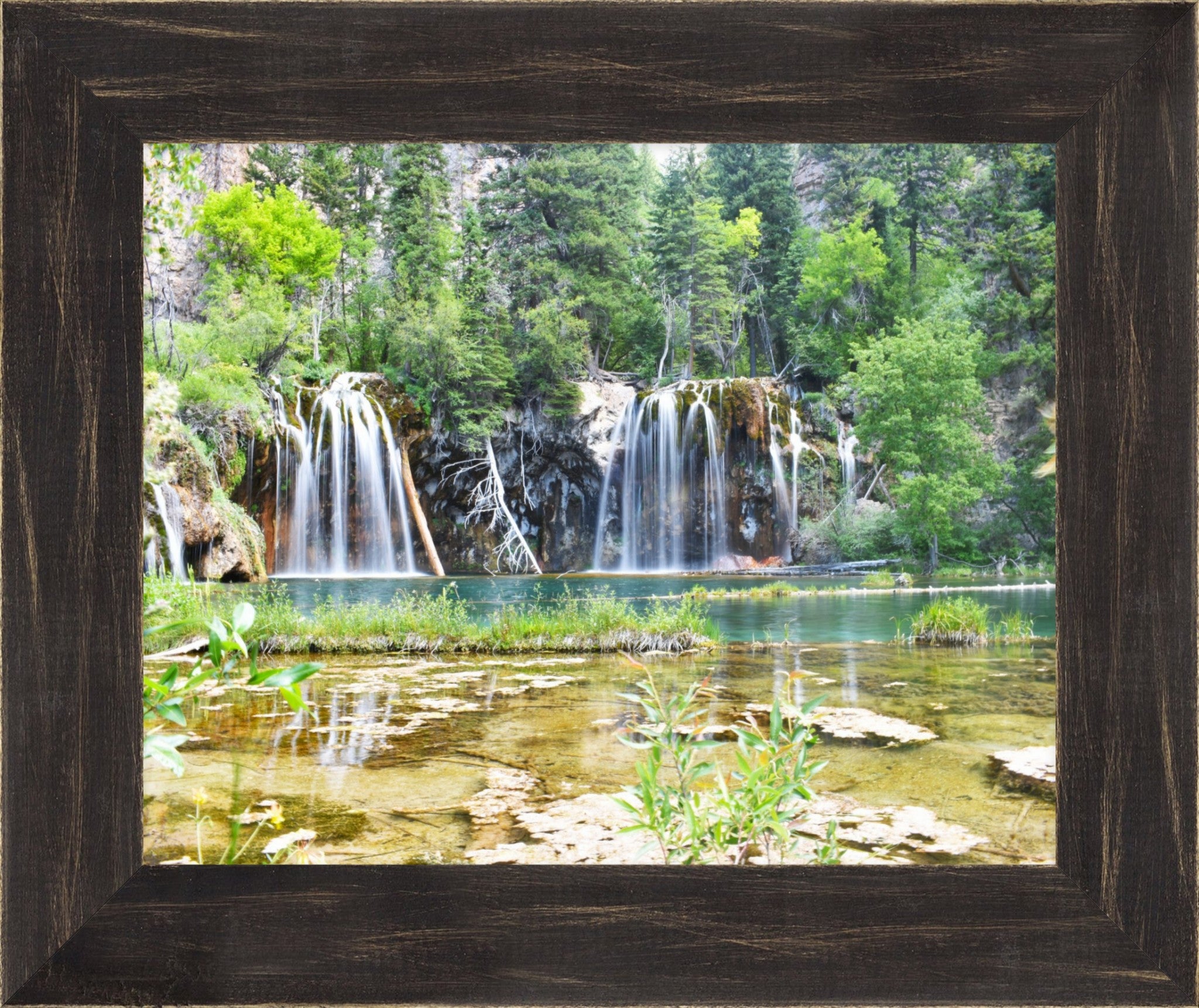 Turquoise Serenity: Hanging Lake's Emerald Oasis