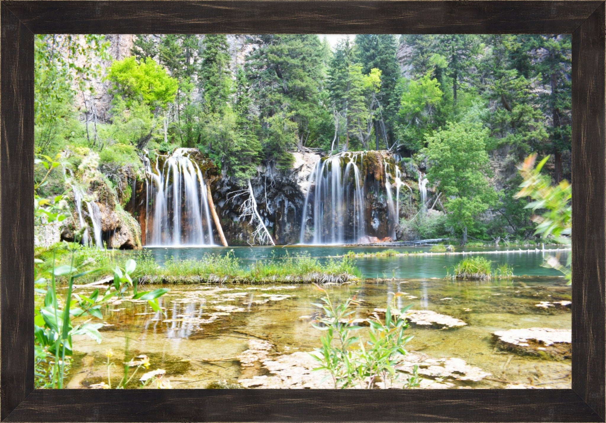 Turquoise Serenity: Hanging Lake's Emerald Oasis
