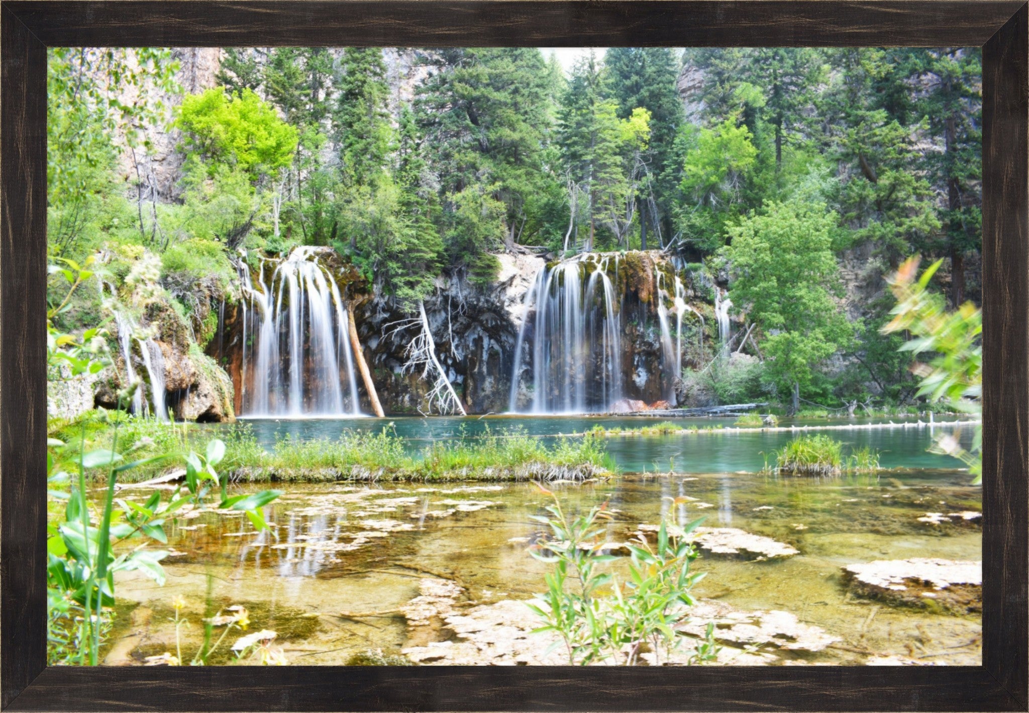 Turquoise Serenity: Hanging Lake's Emerald Oasis