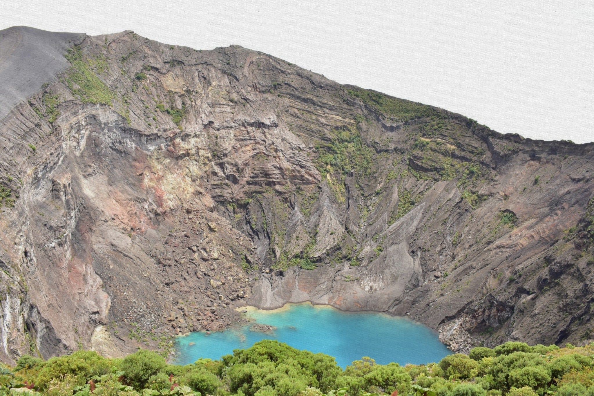 Turquoise Crater: Volcán Irazú Summit Lake