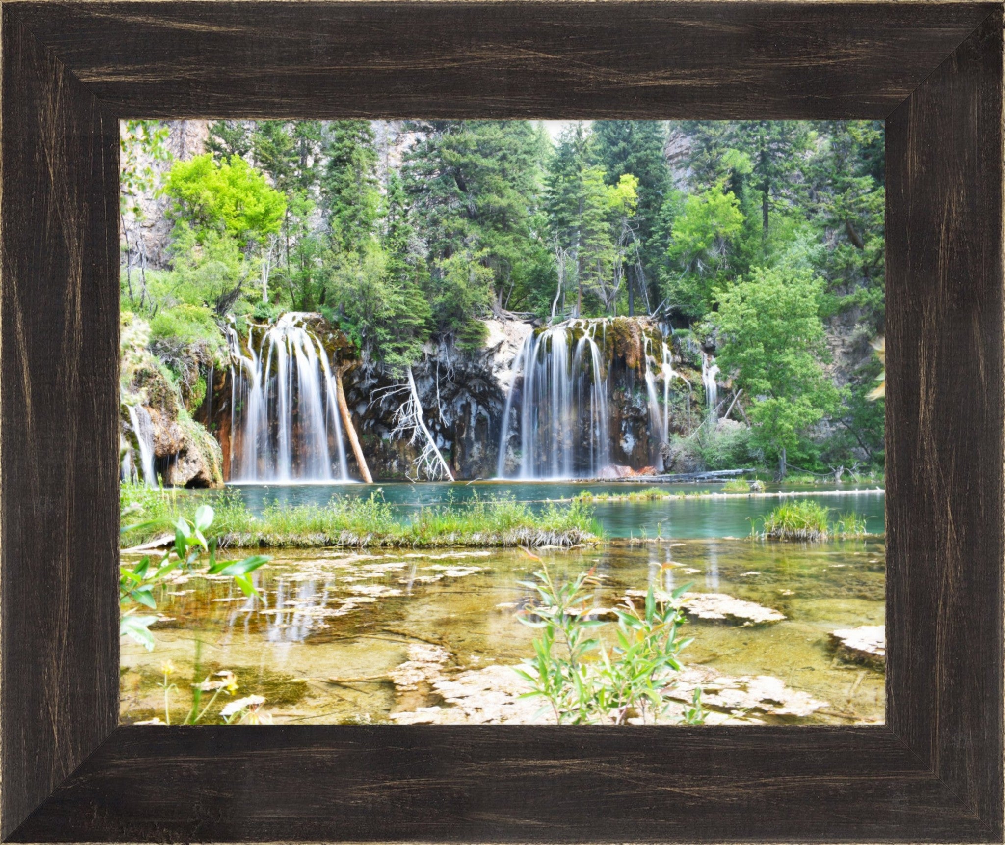 Turquoise Serenity: Hanging Lake's Emerald Oasis