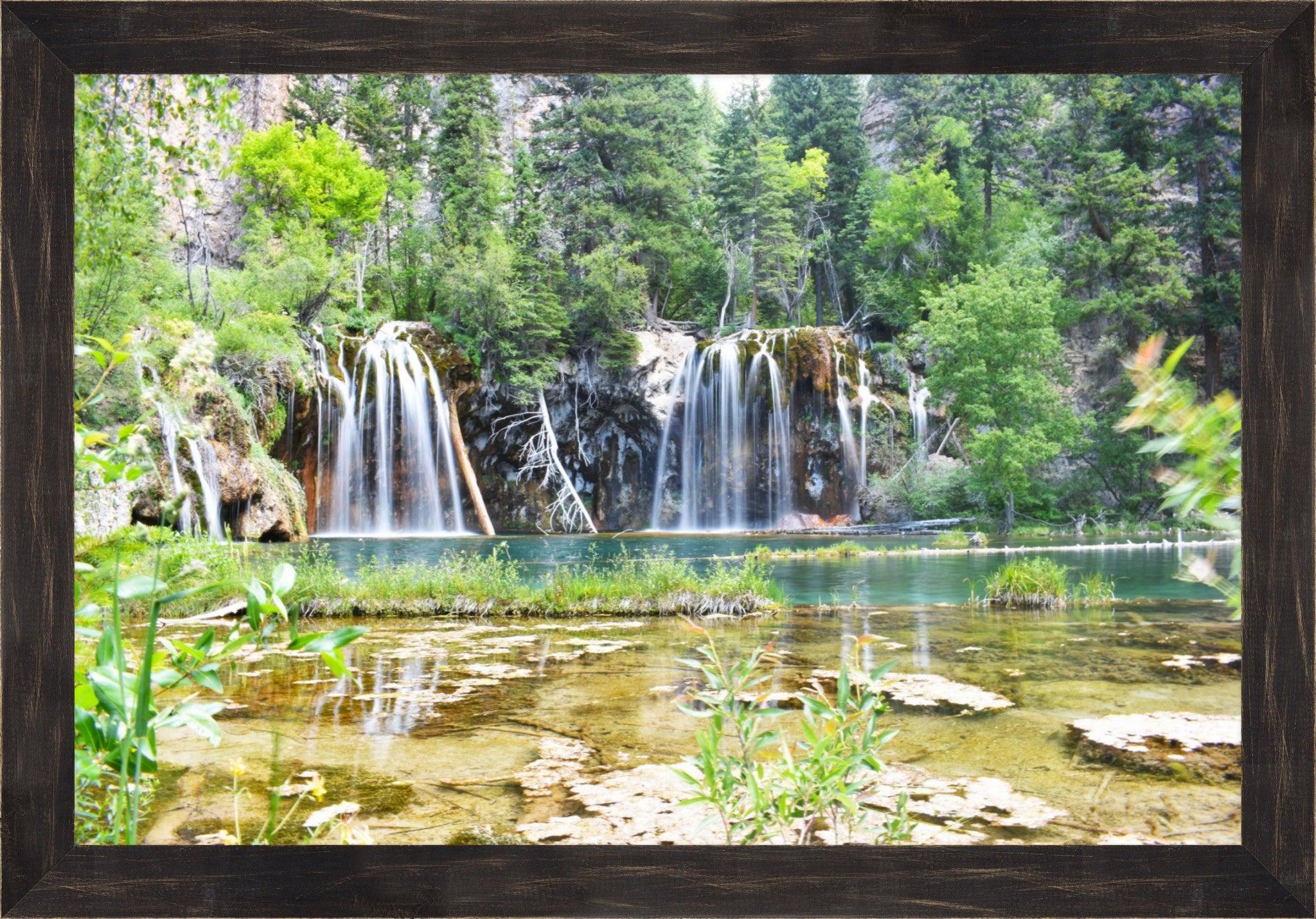 Turquoise Serenity: Hanging Lake's Emerald Oasis