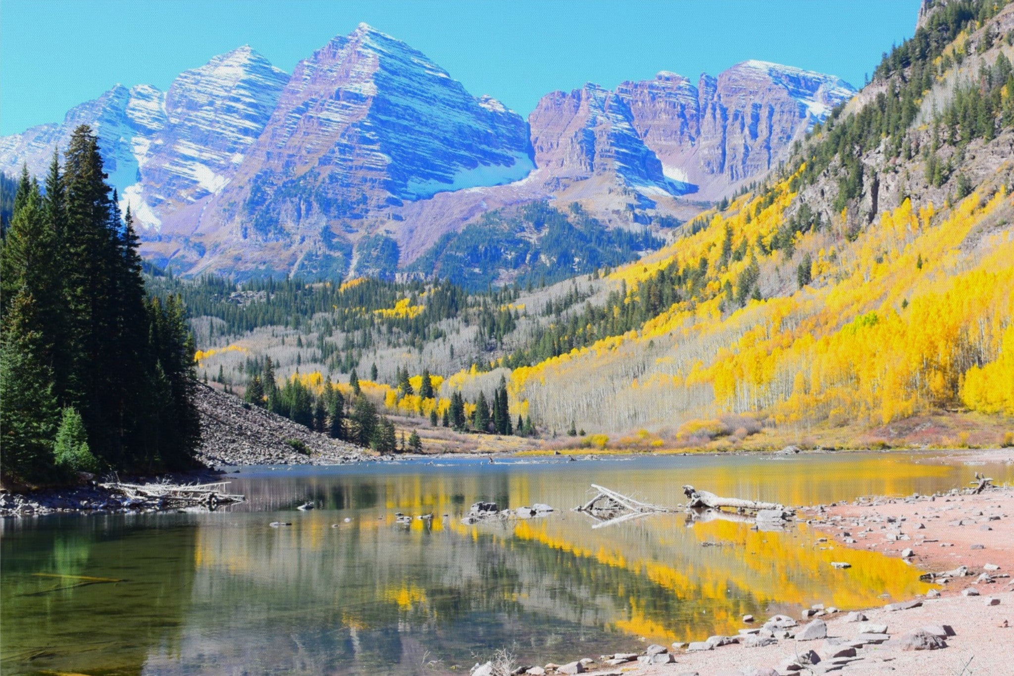 Maroon Bells: Autumn's Golden Hour