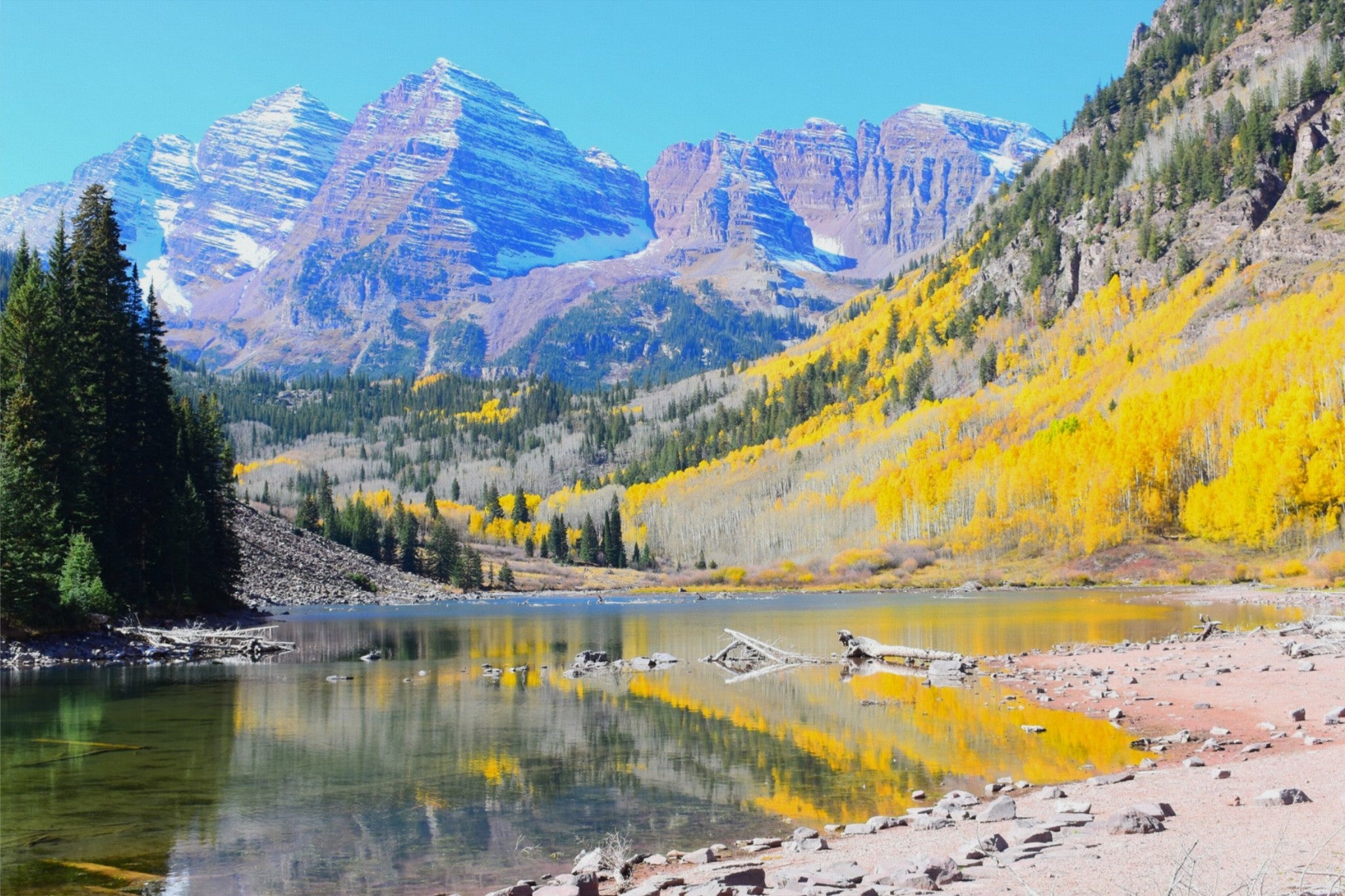 Maroon Bells: Autumn's Golden Hour