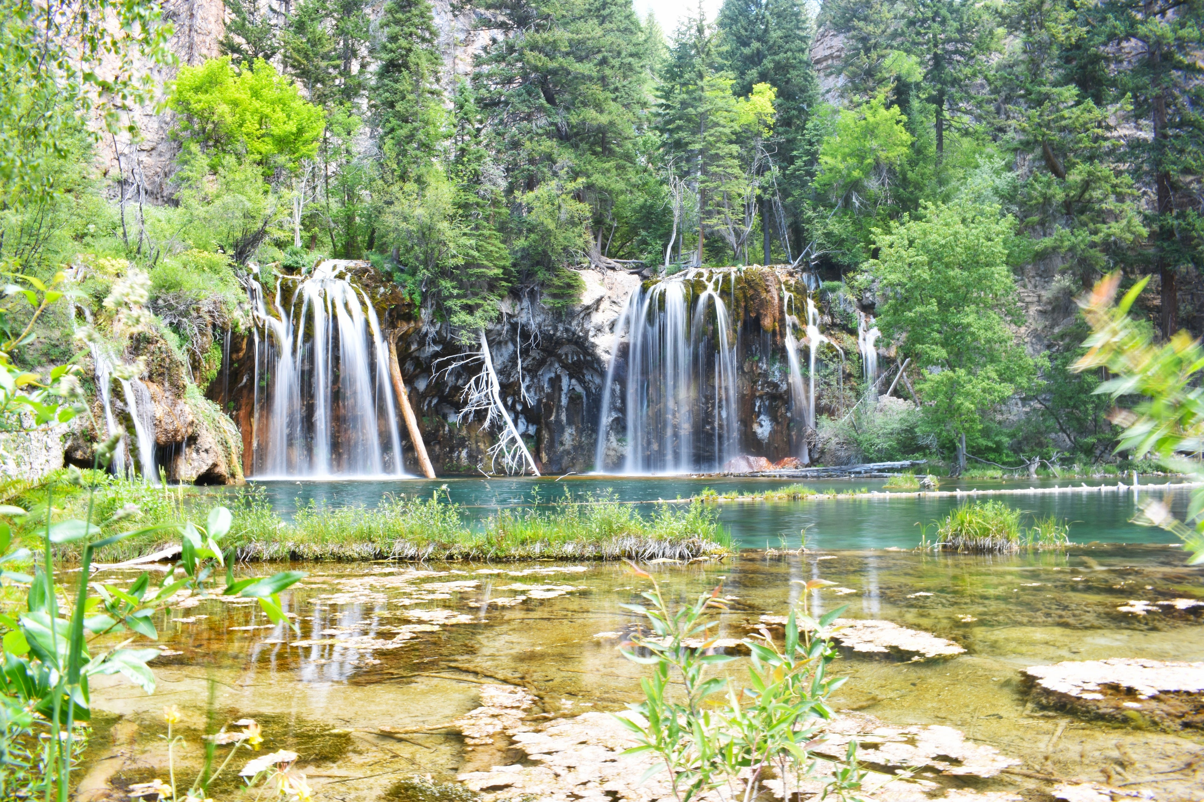Turquoise Serenity: Hanging Lake's Emerald Oasis